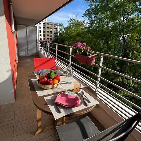 Penthouse Vue Sur Canal Et 2 Pieces Apartmán Paříž